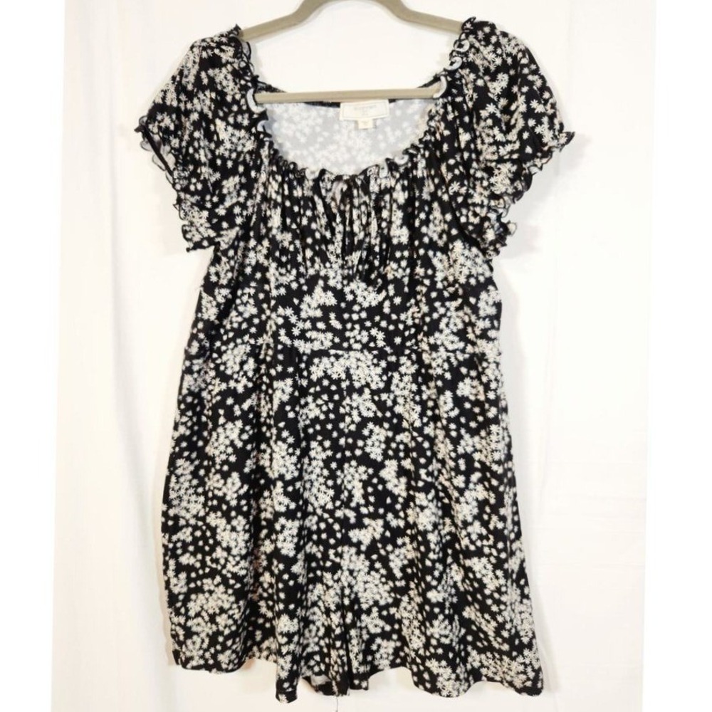 No Comment $58 1X Black Ditsy Daisy Allover Print Stretch Off Shoulder Romper
